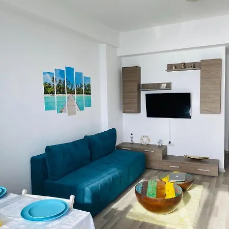 Lake View Summerland Mamaia