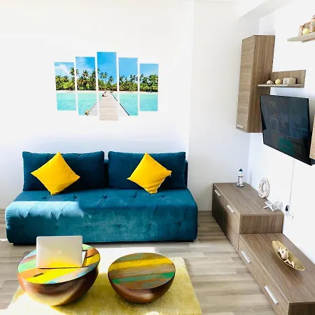 Lake View Summerland Mamaia